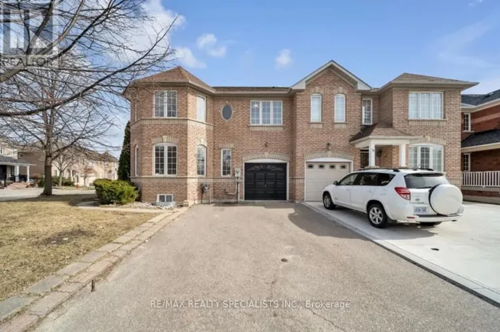 31 BRAMCEDAR CRESCENT, Brampton (Northwest Sandalwood Parkway), Ontario L7A1T3