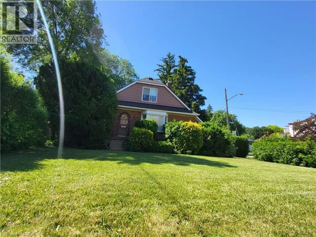 136 KING Street E, Stoney Creek, Ontario L8G1L5