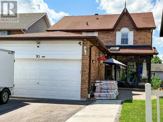 90 CHAPMAN DRIVE, Ajax (Central), Ontario L1T3E6