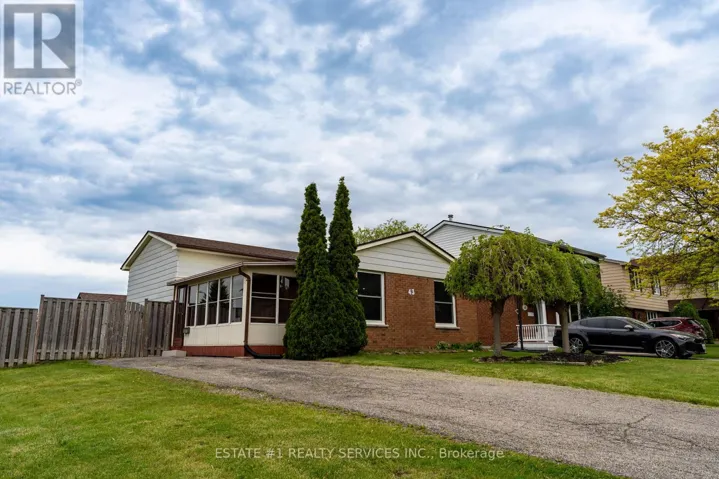 43 DYER STREET, St. Thomas, Ontario N5R5K2