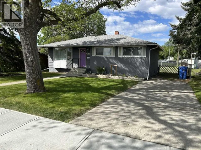639 Thornhill Drive NW, Calgary, Alberta T2K2R9