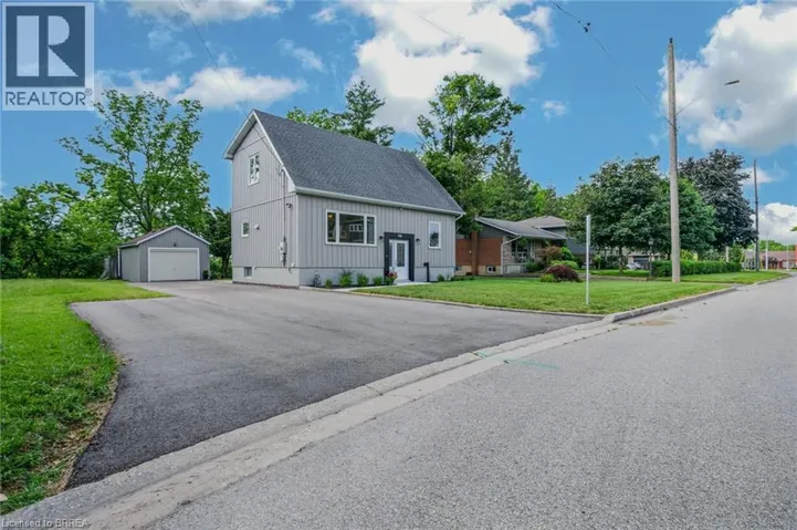 46 CLARA Crescent, Brantford, Ontario N3S7E1