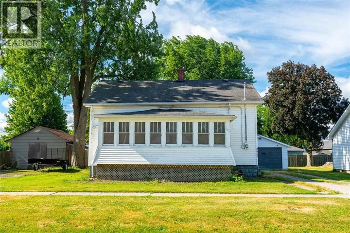 223 King STREET, Wallaceburg, Ontario N8A1H4