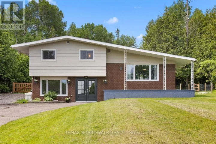1079 RIVER ROAD S, McNab/Braeside, Ontario K0A1G0