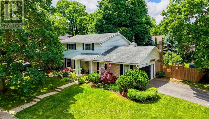 31 BLACKFRIARS PLACE, Cambridge, Ontario N1S3P1