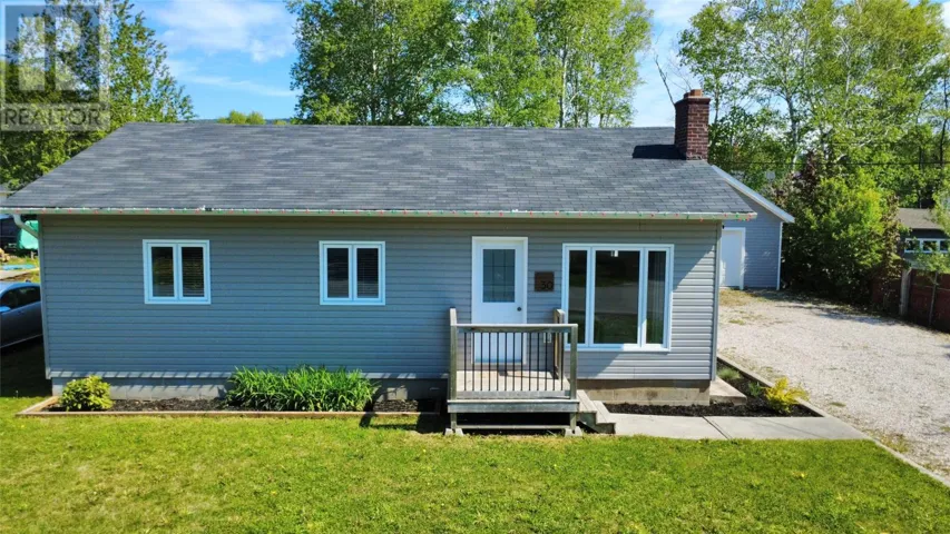 30 Dawson Drive, Pasadena, Newfoundland & Labrador A0L1k0