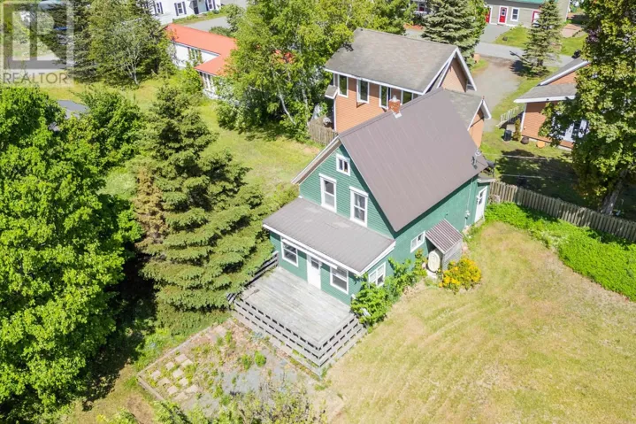 1 Moore Street, Parrsboro, Nova Scotia B0M1S0