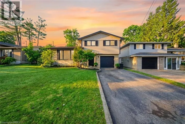 29 ALLWOOD Street, Brantford, Ontario N3R2V2