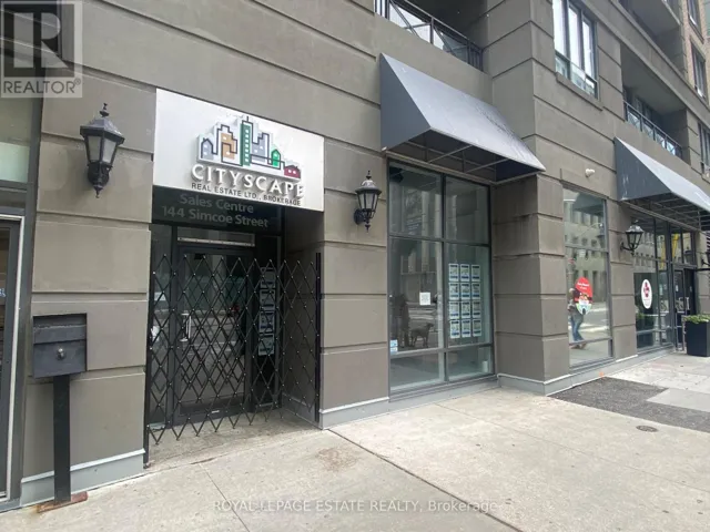 144 SIMCOE STREET, Toronto (Waterfront Communities), Ontario M5H1J4