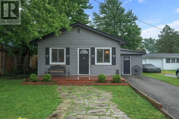 152 ELM STREET, West Elgin (West Lorne), Ontario N0L2P0