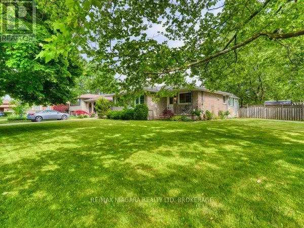 80 PEARCE AVENUE, St. Catharines (Bunting/Linwell), Ontario L2M6N5