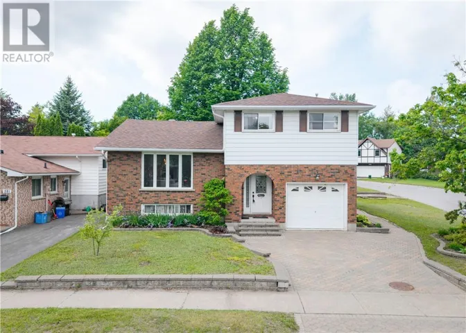 585 Summerhill Crescent, Sudbury, Ontario P3A4T3