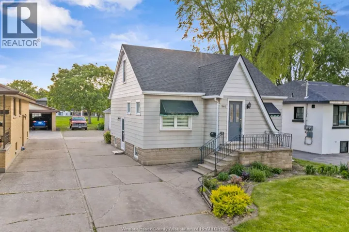 561 ELINOR STREET, Windsor, Ontario N8P1E3
