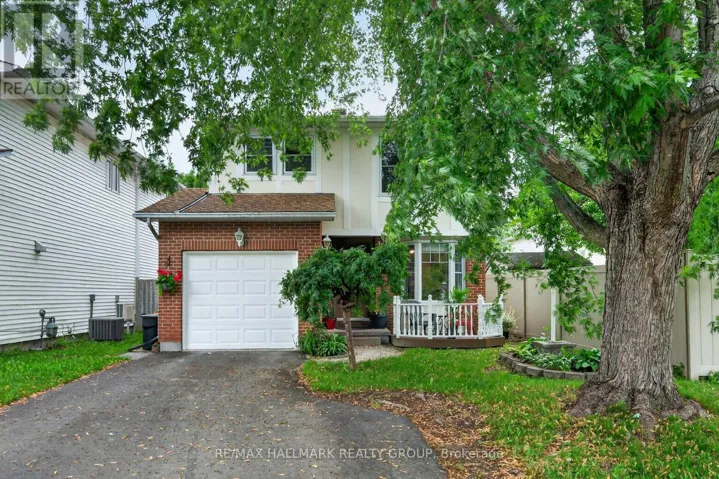 4 GOWRIE DRIVE, Ottawa, Ontario K2L2S4