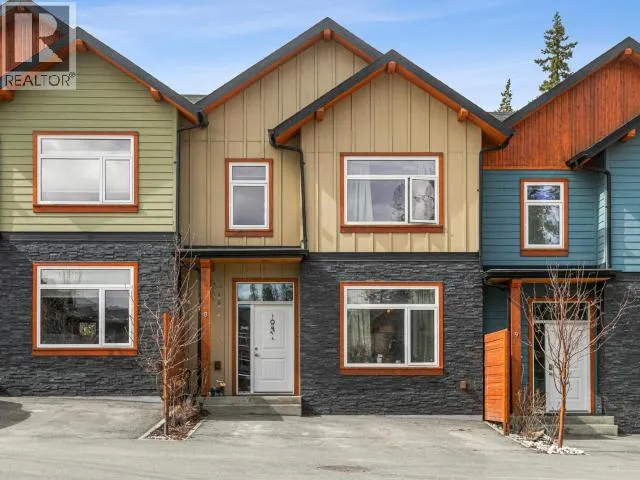 8-35 NORMANDY ROAD, Whitehorse, Yukon Y1A0L4