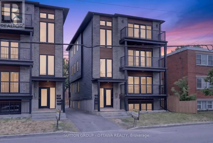 340 SHAKESPEARE STREET, Ottawa, Ontario K1L5M2