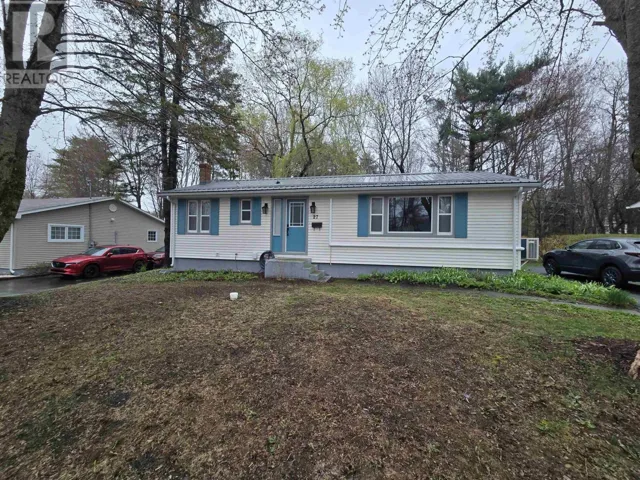 27 Smith Avenue, Bridgewater, Nova Scotia B4V1Y2
