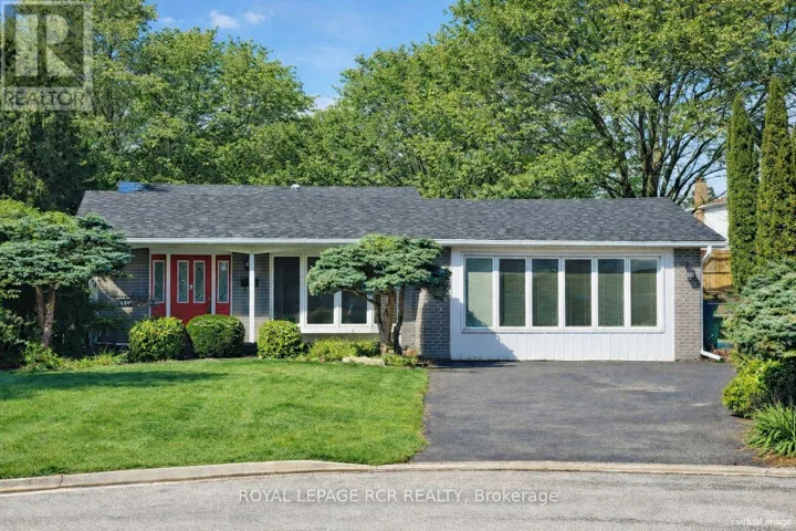 827 LEGGE COURT, Newmarket (Gorham-College Manor), Ontario L3Y3J1