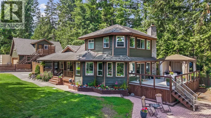 7764 Ships Point Rd, Fanny Bay, British Columbia V0R1W0