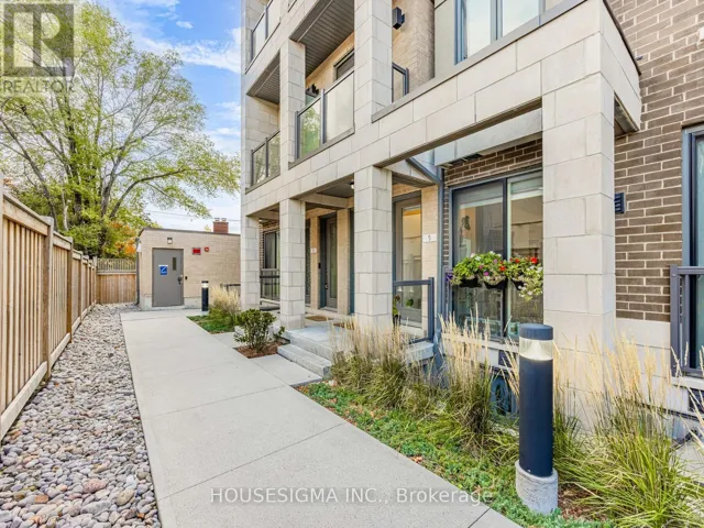 5 - 713 LAWRENCE AVENUE W, Toronto (Yorkdale-Glen Park), Ontario M6A1B4