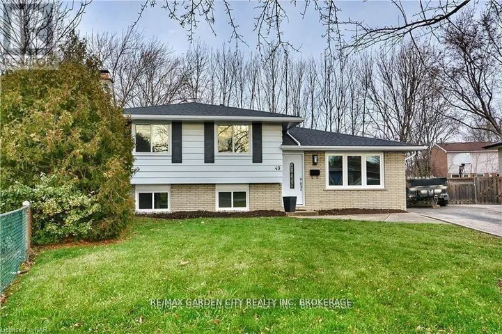 MAIN - 49 BENDINGROAD CRESCENT, St. Catharines (Lakeport), Ontario L2N5R4