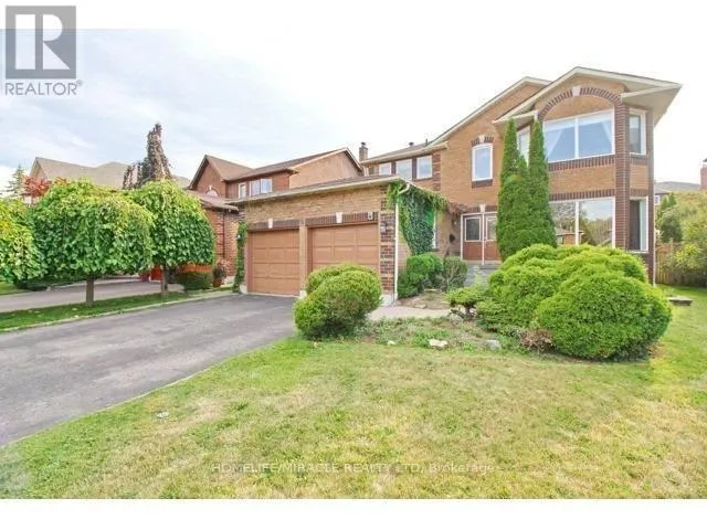 8 SAYOR DRIVE, Ajax (Central West), Ontario L1T3K2