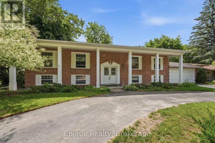 50 COMBERMERE CRESCENT, Waterloo, Ontario N2L5B1