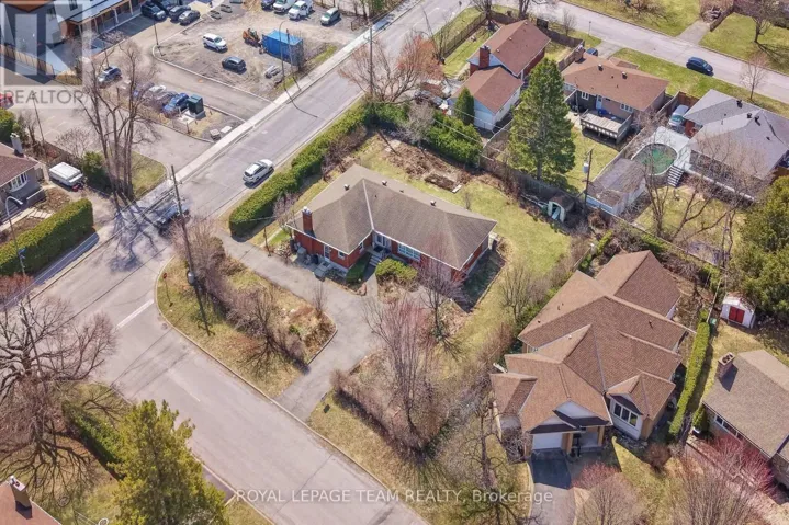 45 CAPILANO DRIVE, Ottawa, Ontario K2E6G5