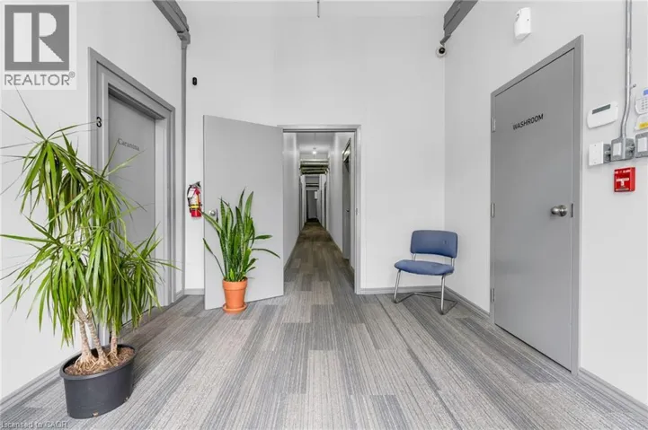 16 MYRTLE Avenue Unit# 4, Hamilton, Ontario L8M2E9