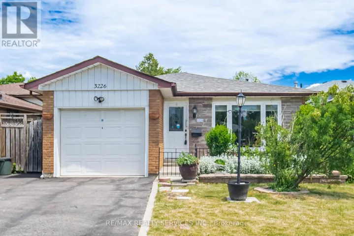 3226 MONICA DRIVE, Mississauga (Malton), Ontario L4T3E7