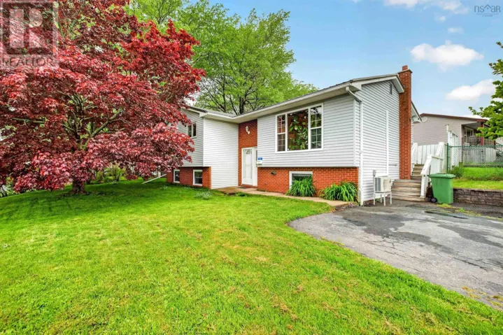 9 Shalimar Crescent, Dartmouth, Nova Scotia B2W4L6