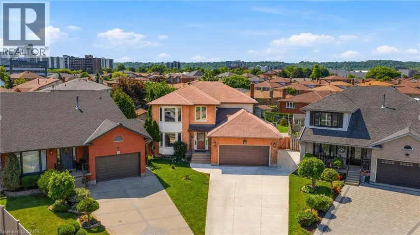 15 TALIA Court, Hamilton, Ontario L6E4X8