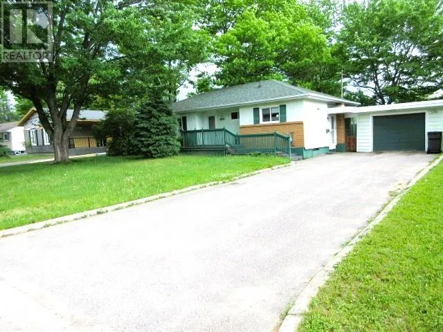 80 Pageant DR, Sault Ste. Marie, Ontario P6B5J9