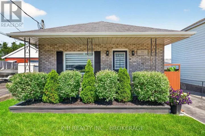 581 DIVISION STREET, Kingston (East of Sir John A. Blvd), Ontario K7K4B7