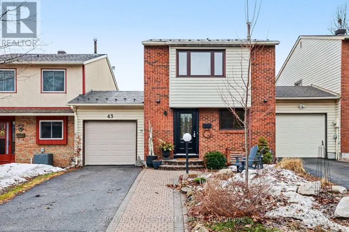 43 WHELAN DRIVE, Ottawa, Ontario K2J2A3