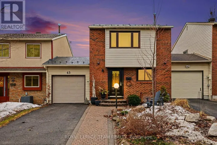 43 WHELAN DRIVE, Ottawa, Ontario K2J2A3