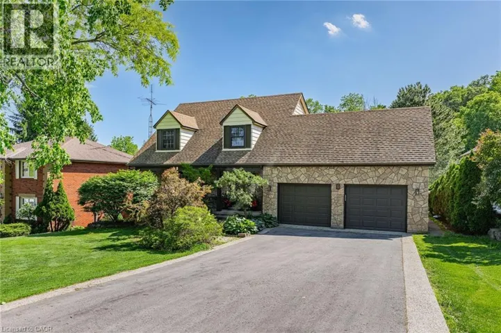 5 MAYS Crescent, Waterdown, Ontario L8B0G4