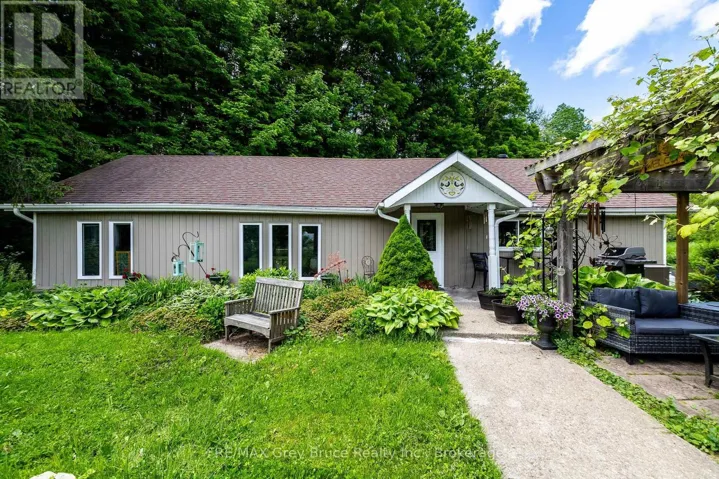 318588 GREY RD 1, Georgian Bluffs, Ontario N4K5N4