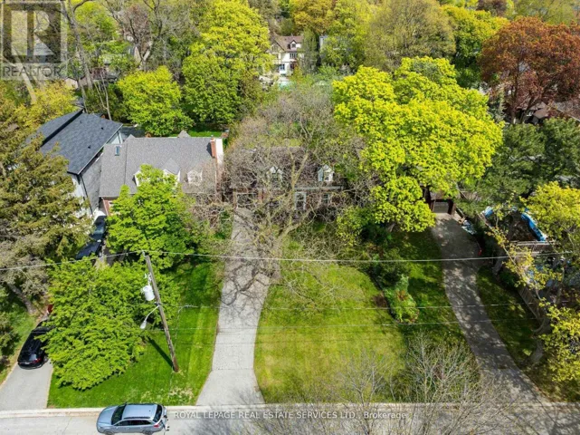 28 HOLLOWAY ROAD, Toronto (Islington-City Centre West), Ontario M9A1G1