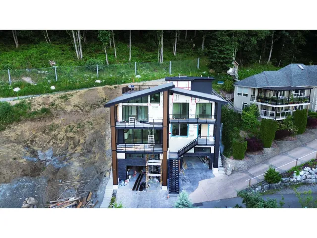 4 36228 SANDRINGHAM DRIVE, Abbotsford, British Columbia V3G2M5