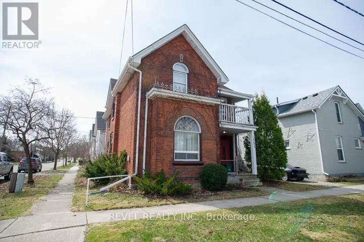 1 - 193 CHATHAM STREET, Brantford, Ontario N3S4G6