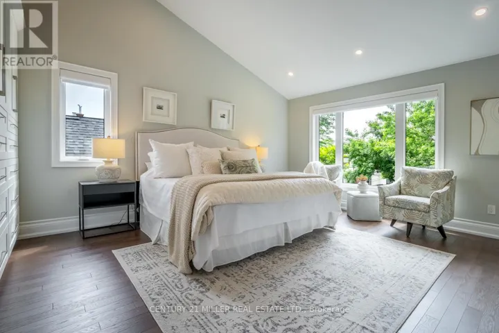 137 SPRINGDALE BOULEVARD, Toronto (Danforth Village-East York), Ontario M4J1W8