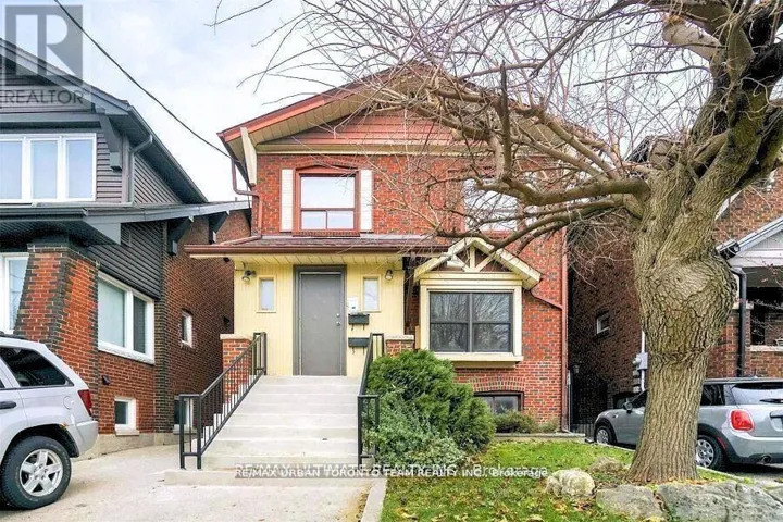 UPPER - 745 COXWELL AVENUE, Toronto (Danforth), Ontario M4C3C5