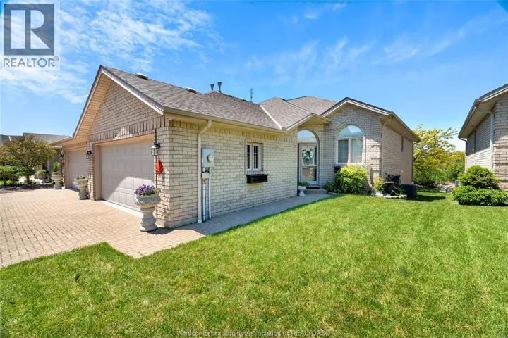 58 QUEEN'S HILL, Leamington, Ontario N8H5M5