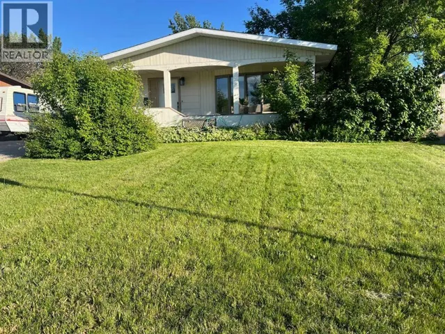 953 Columbia Boulevard W, Lethbridge, Alberta T1K4M4