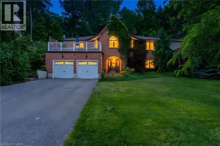 37 YELLOW BIRCH Drive, Kitchener, Ontario N2N2M1