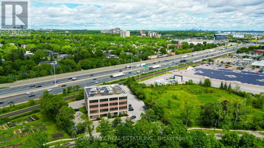 627 LYONS LANE, Oakville (QE Queen Elizabeth), Ontario L6J5Z7