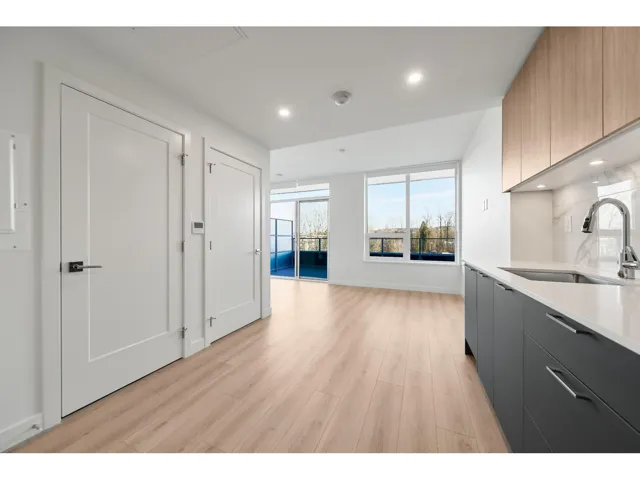 502 8551 201 STREET, Langley, British Columbia V2Y3Y5