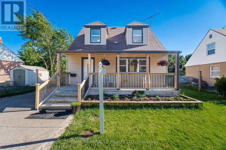 18 GLENGROVE AVENUE, Hamilton (McQuesten), Ontario L8H1N1