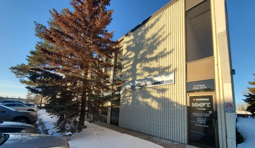 9358/60, 9352 49 St NW, Edmonton, Alberta T6B2L7